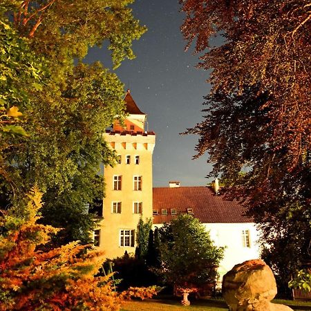 Zamek Nowecin Hotel Łeba Exterior foto